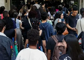 incentivo educacional, benefício financeiro, auxílio escolar