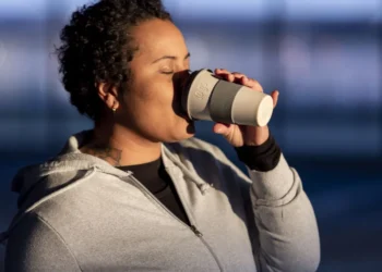 bebida estimulante, infusão de cafeína, grão torrado