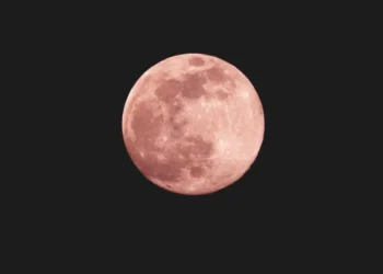 lua cor de rosa