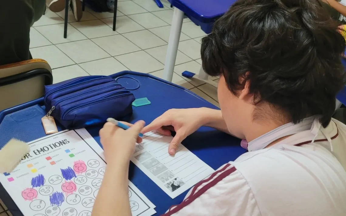 criança com autismo, estudantes com TEA