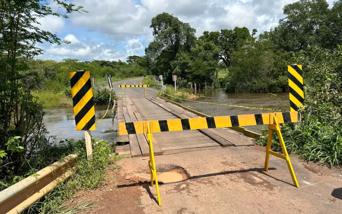 viaduto, passarela, travessia