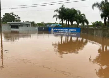 cheias, inundação;