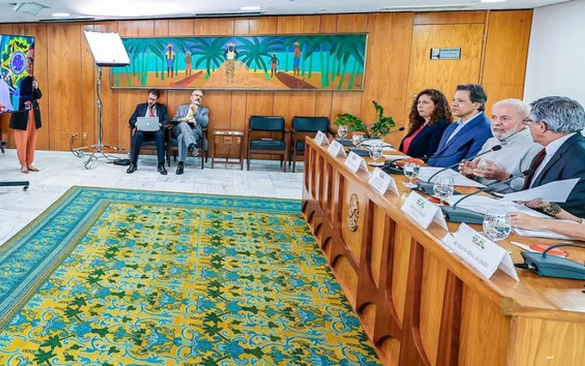 pastas, orçamento, unidades de saúde, hospitais Unidades de Pronto Atendimento (UPA), Serviços Residenciais Terapêuticos (SRT), prefeitas, prefeitos, reconstrução, monitoramento, ações, compromisso, Rio Grande do Sul, municípios, gestores, conselhos, diretorados, estabelecimentos de saúde, serviços locais;